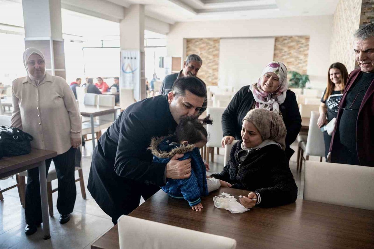 Başkan Günel, depremzedeler ile görüştü