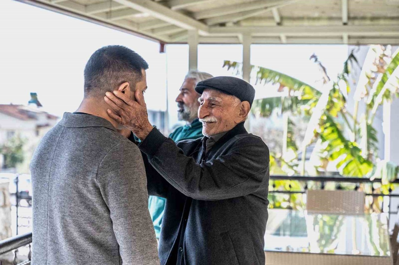 Başkan Günel, depremzedeler ile görüştü