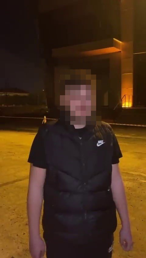 Sahaya atlayıp ortalığı karıştırmıştı, özür diledi