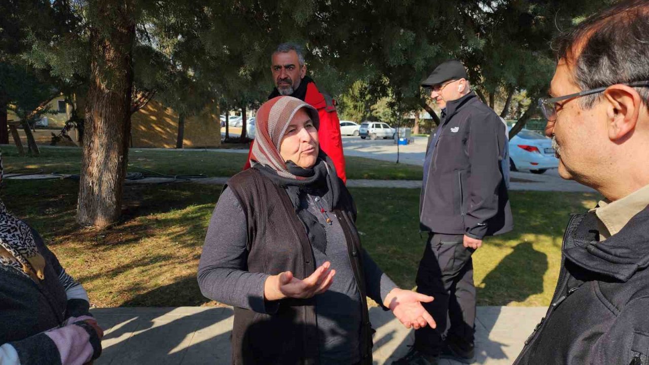 Bakan Dönmez, "Hem çalışanlarımız hem de bölge insanı 2 bin konteynerlik kent planlanıyor’