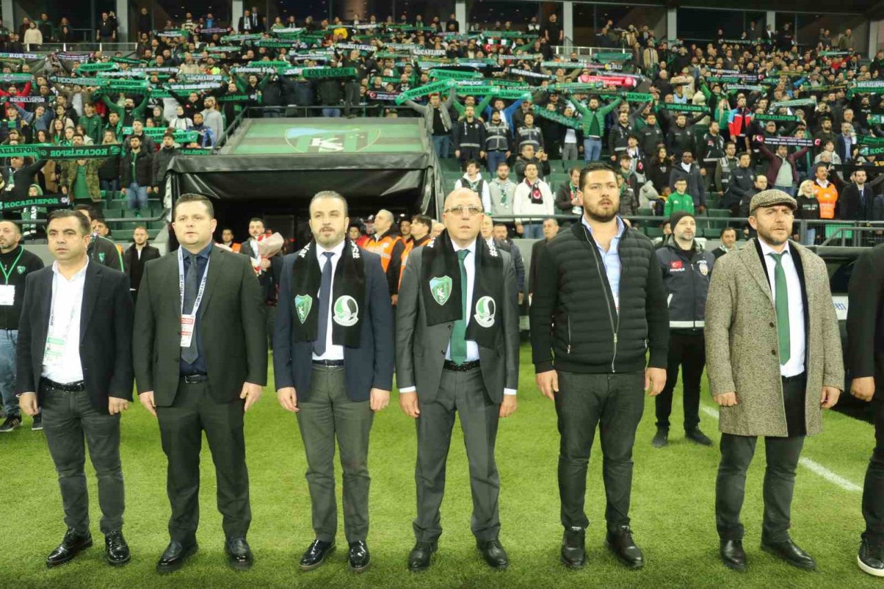 Depremzedeler için oynanan maçın ardından Kocaelispor cephesinden açıklama geldi