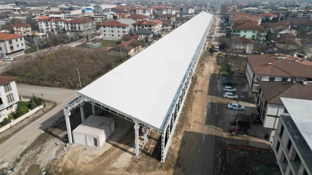 Kendi enerjisini kendi üretecek pazar yerinin betonu döküldü