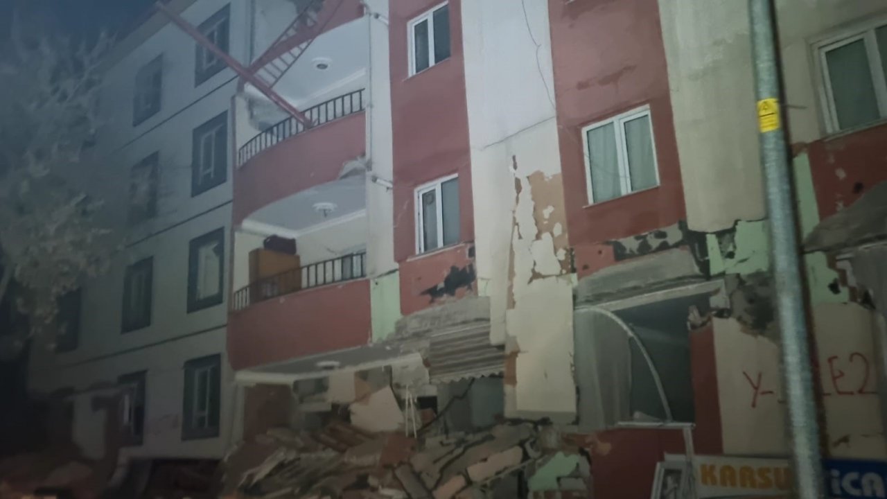 Depremden sonra hayalet şehre dönüşen Elbistan, gece vakti böyle görüntülendi