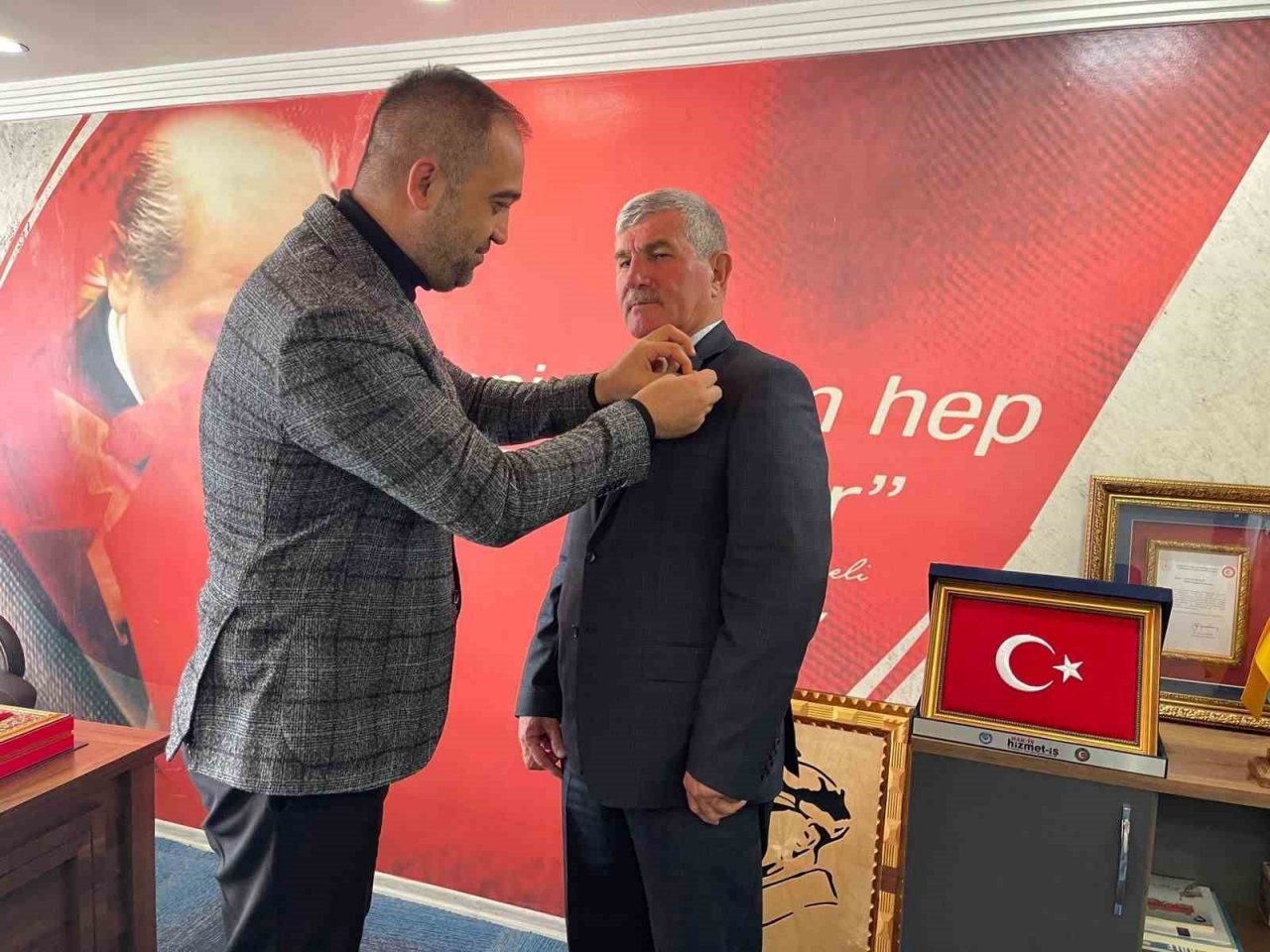 Oltu’da MHP’ye iki meclis üyesi