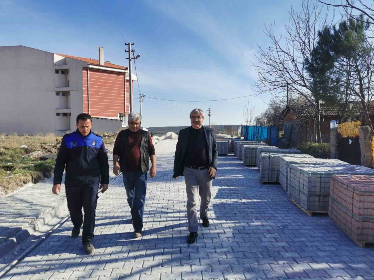 İvrindi’de üstyapı çalışmaları hız kazandı