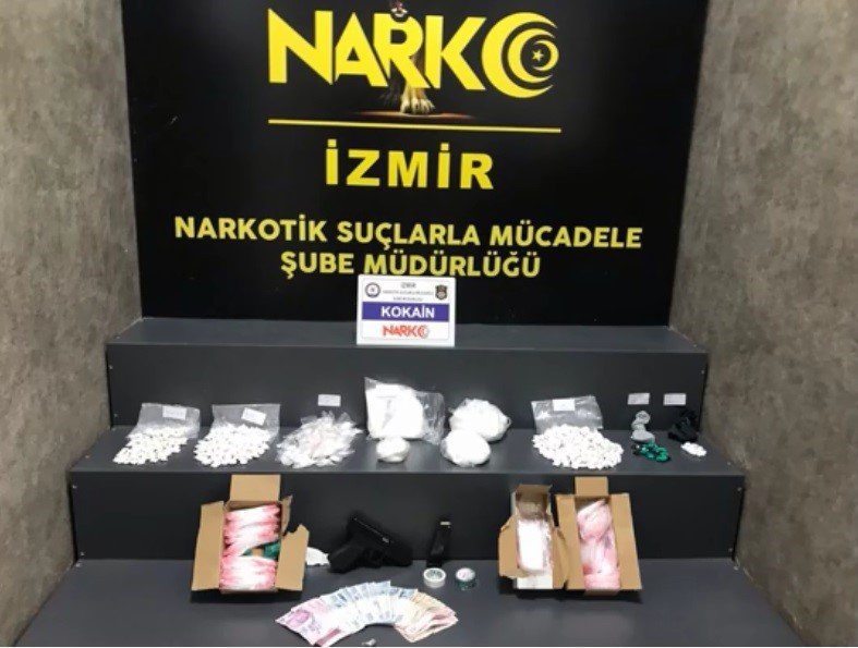 İzmir’de zehir tacirlerine büyük darbe: 114 tutuklama
