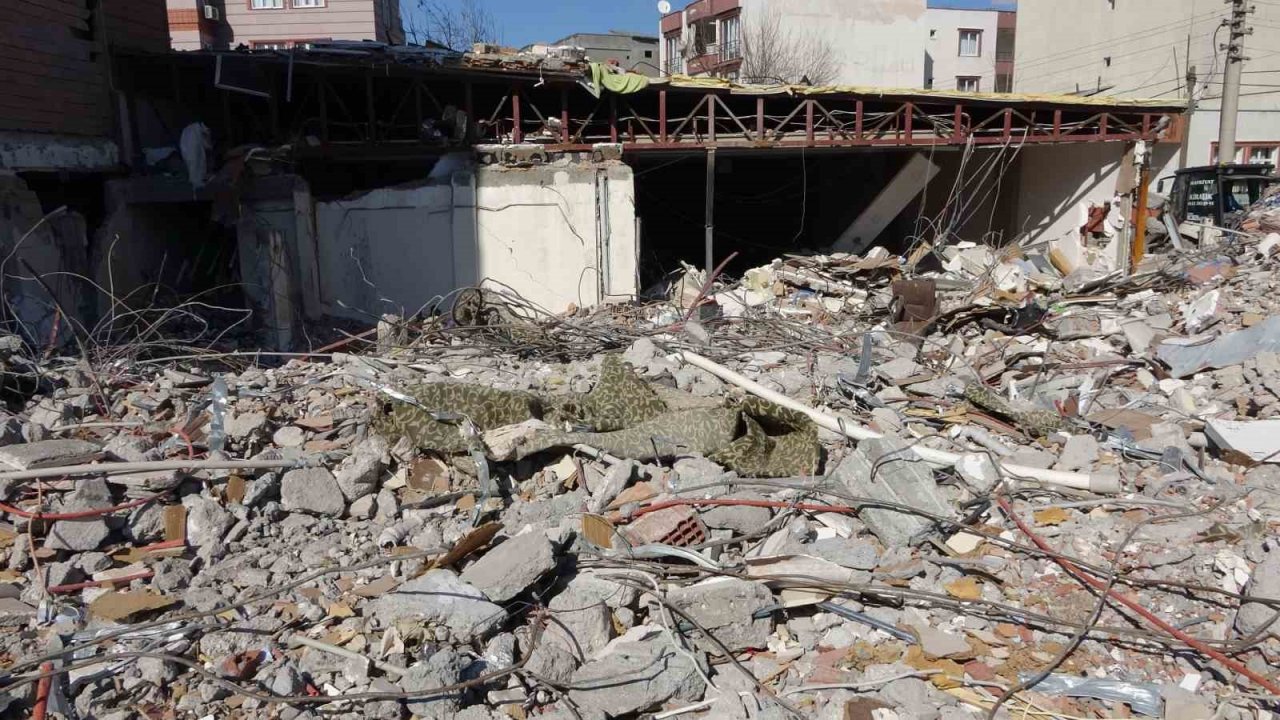 Deprem Adıyaman’da 6 oteli yıktı