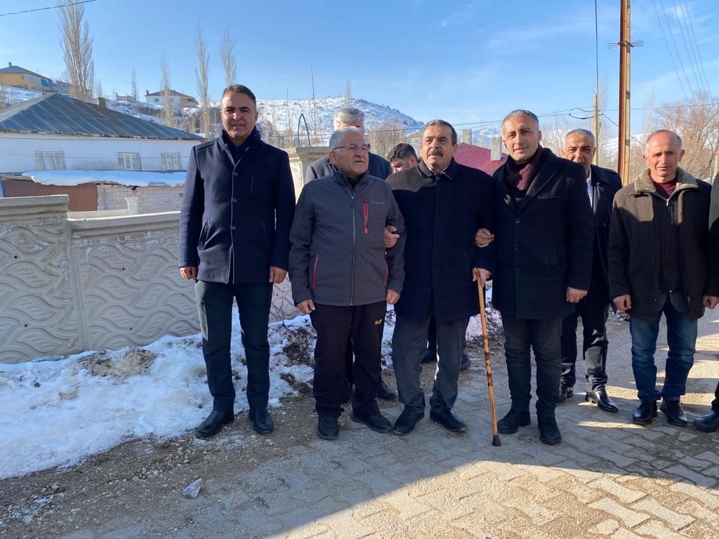 Başkan Büyükkılıç, Sarız’da incelemelerde bulundu