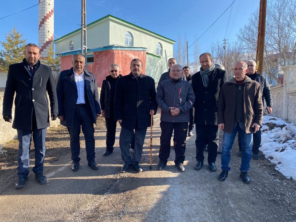 Başkan Büyükkılıç, Sarız’da incelemelerde bulundu