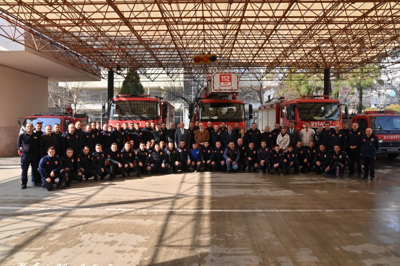 Başkan Ergün, afet bölgesinden dönen itfaiye ekipleriyle bir araya geldi