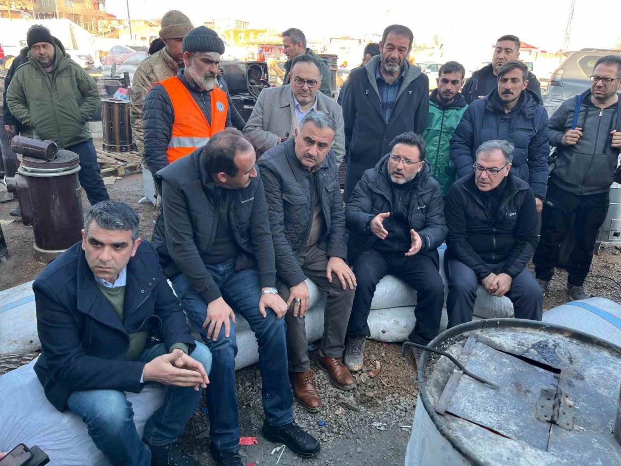 Hacılar ve Develi Belediyeleri Göksun’da Çalışmalara Destek Veriyor