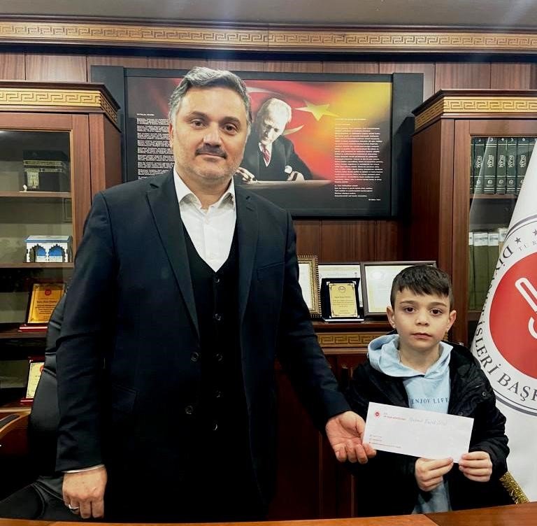 Minikler kazandıkları para ödülünü depremzelere bağışladı