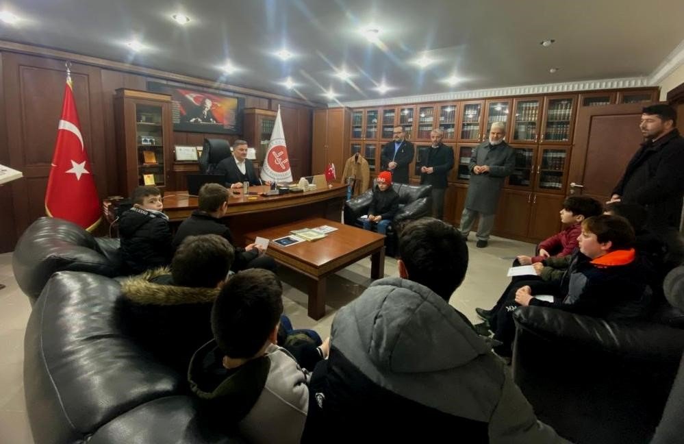 Minikler kazandıkları para ödülünü depremzelere bağışladı