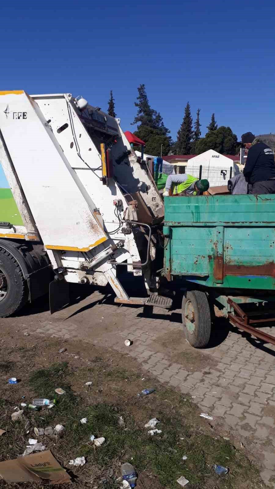 Serdivan Belediyesi temizlik işleri deprem bölgesinde