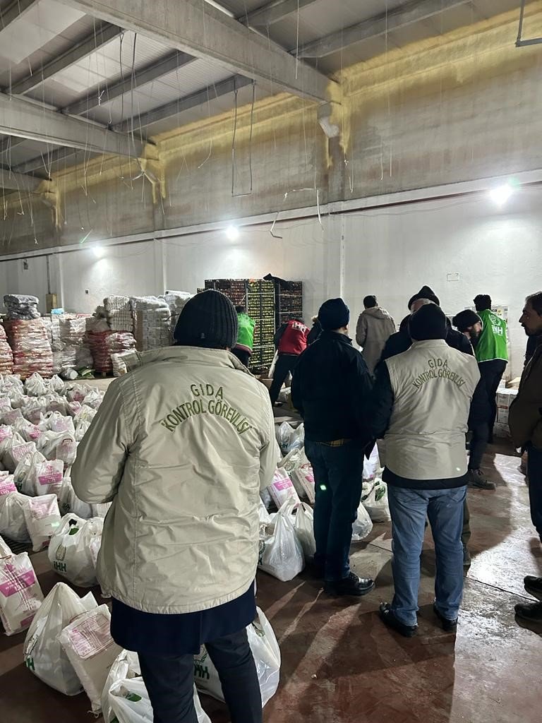Tarım ve Orman Bakanlığınca deprem bölgesinde gıda denetimleri yapılıyor