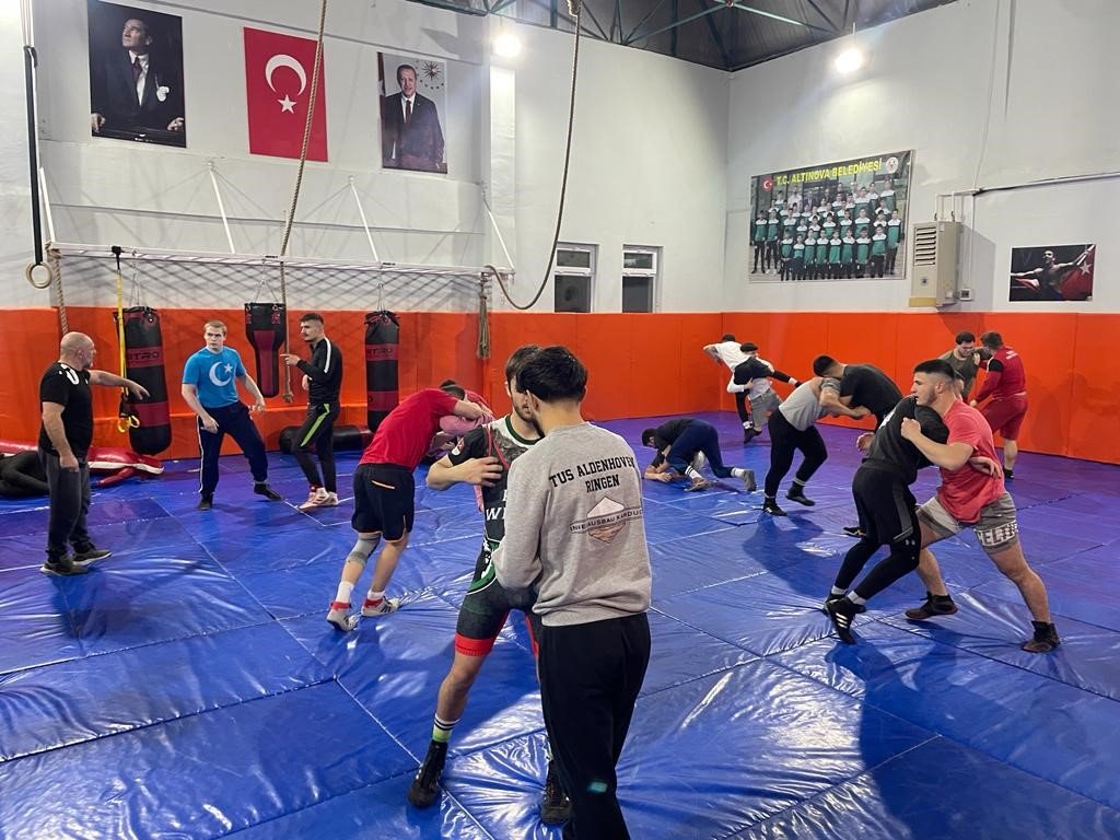 Almanya Milli Takımı, Altınova kampını tamamladı