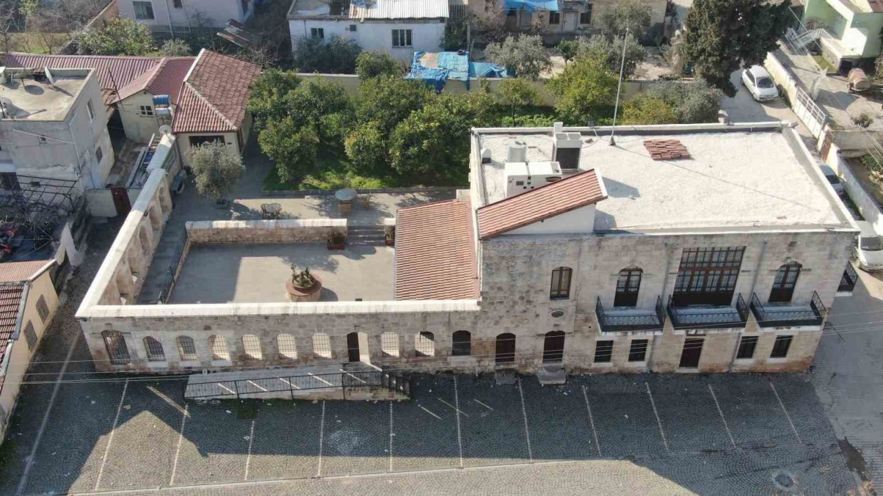 Cemil Meriç’in doğup büyüdüğü ev, depreme dayanarak ayakta kaldı