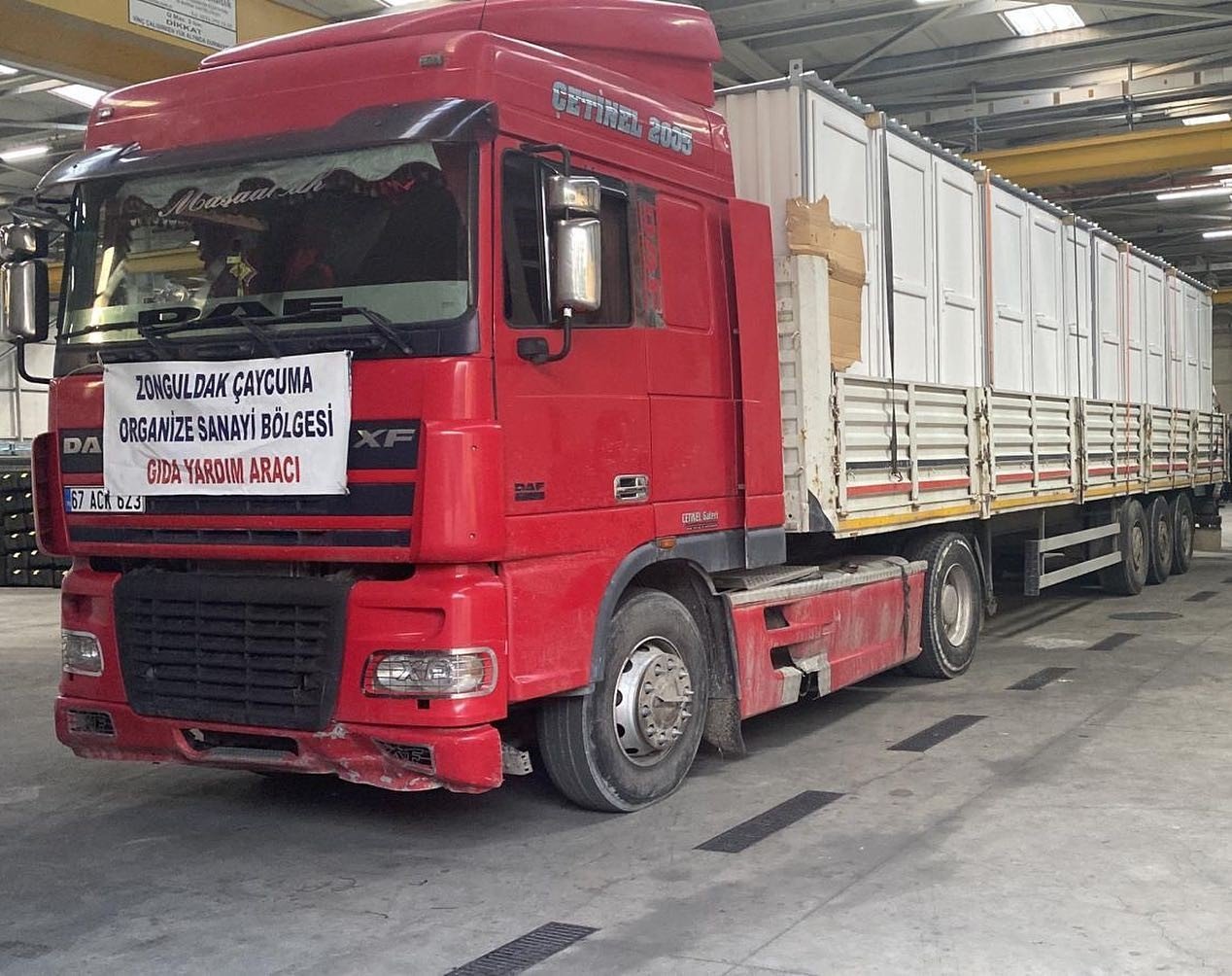 Depremzedeler için OSB’den seyyar tuvalet ve duş kabinleri yola çıktı