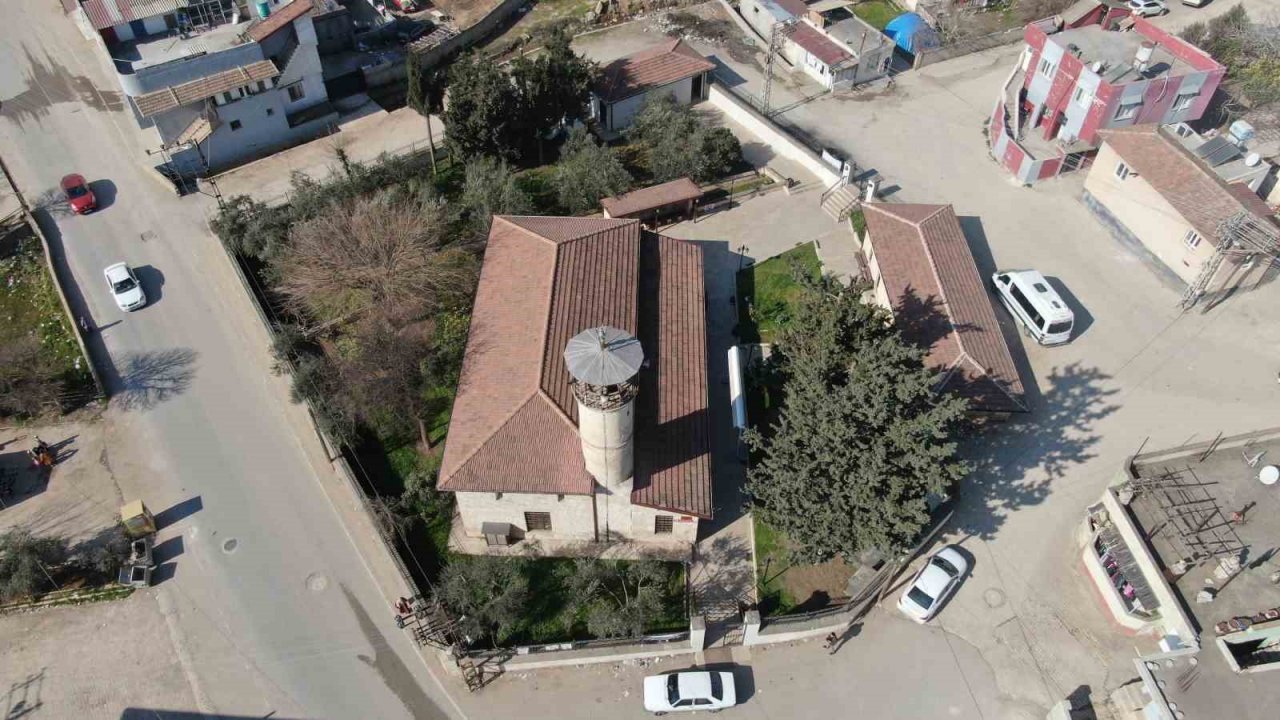 124 yıllık tarihi cami, dayanıklılığıyla depremlere meydan okuyor