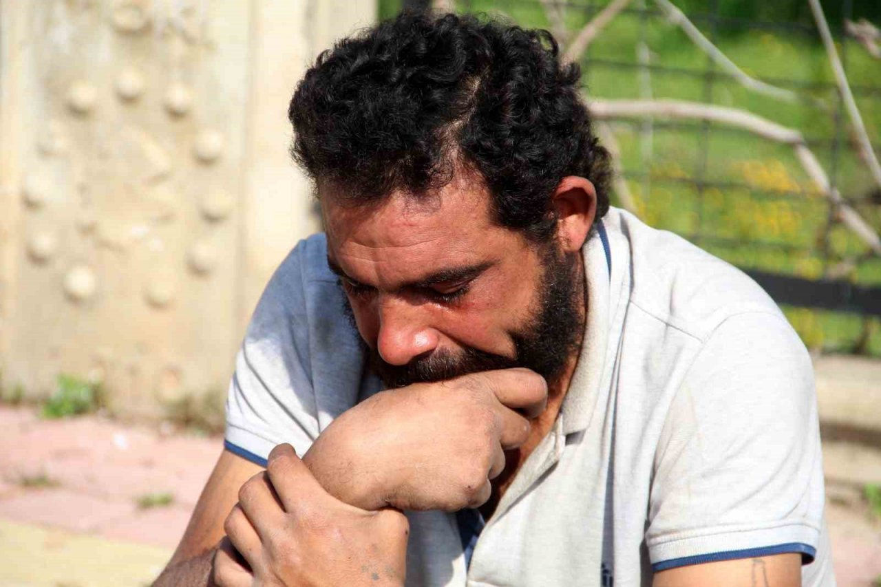 Evi yanan 4 çocuk babasının gözyaşları yürek burktu