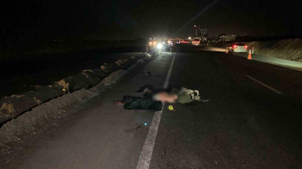 Aracın çarpmasıyla 25 metre sürüklenen yabancı uyruklu yaya hayatını kaybetti