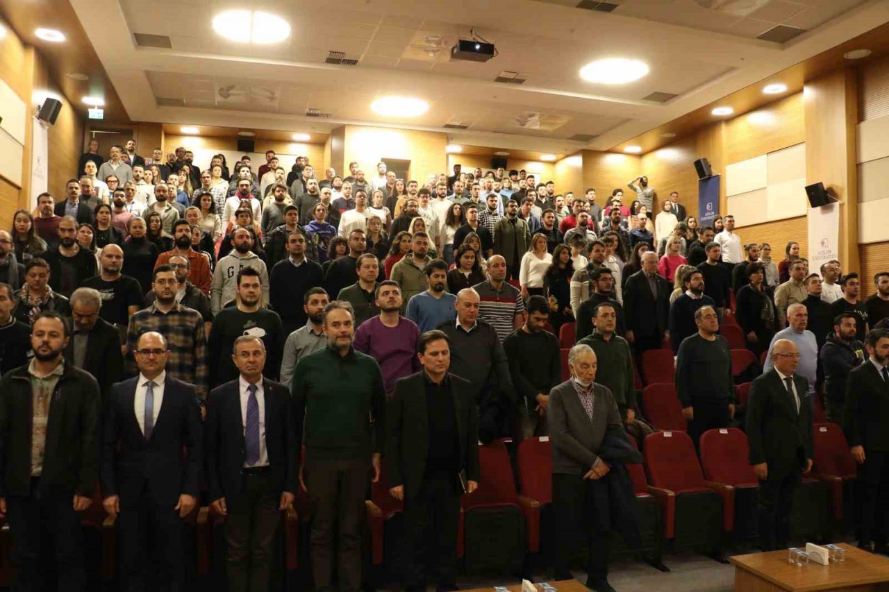 İncelemelerde bulunmak üzere bölgeye giden ilk ekiplerden biri Atılım Üniversitesi İnşaat Mühendisliği Fakültesi oldu