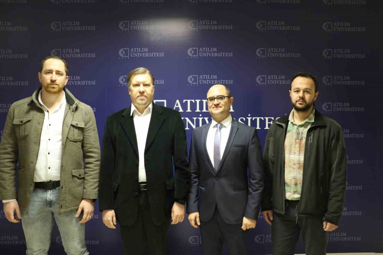 İncelemelerde bulunmak üzere bölgeye giden ilk ekiplerden biri Atılım Üniversitesi İnşaat Mühendisliği Fakültesi oldu