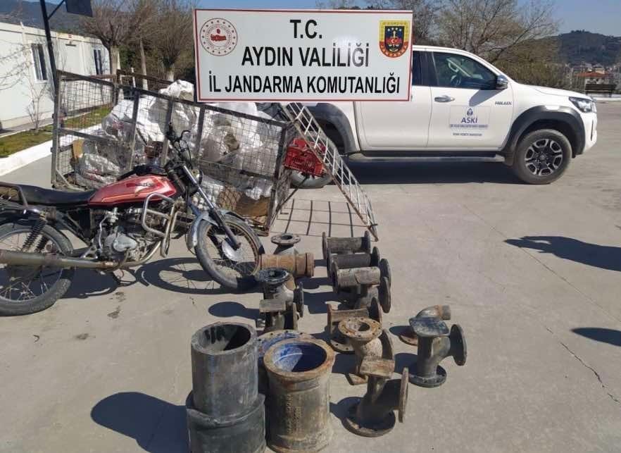 Söke’de demir hırsızları kovalamaca sonucu yakalandı