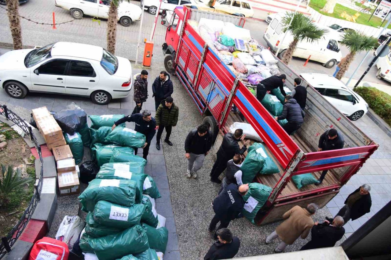 İncirliova Belediyesi depremzedelerin yanında