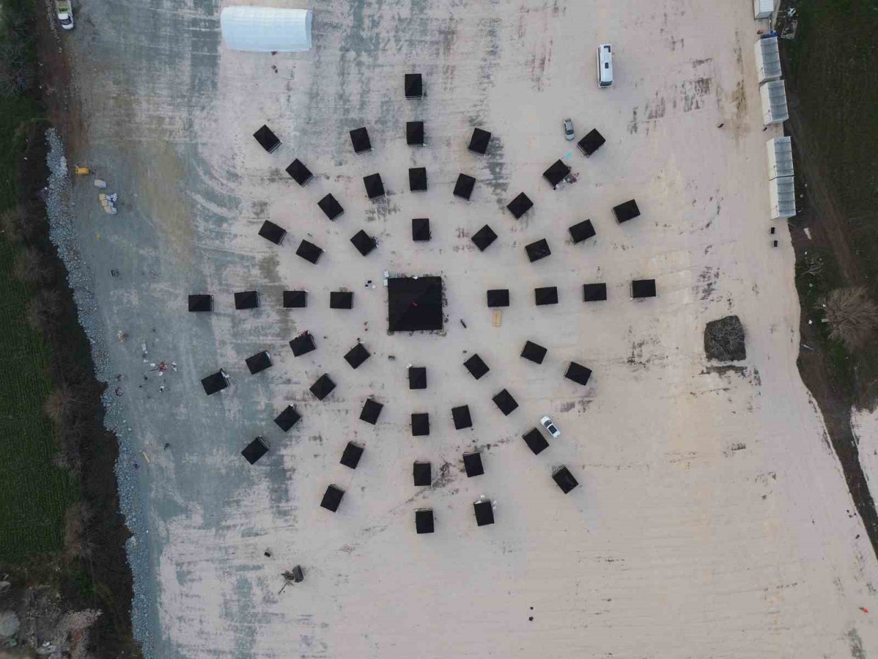 Bozdoğan “Yörük Çadırları” depremzedeleri ısıtıyor