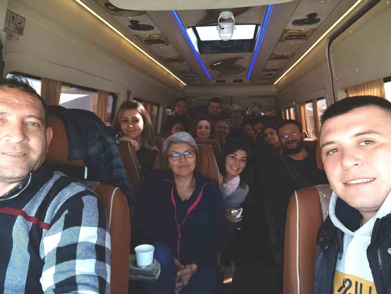 Gönüllü psikolojik danışmanlar deprem bölgesine gitti