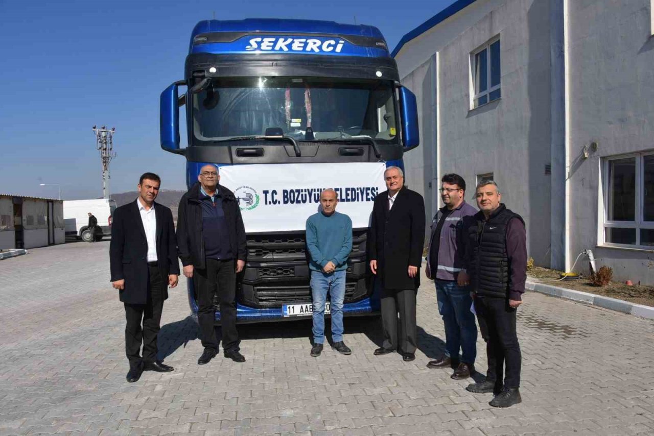 Bozüyük Belediyesi 10. yardım tırı Kahramanmaraş’a yola çıktı
