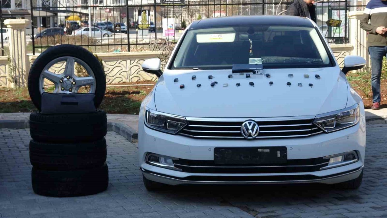 Kilis’te çalıntı lüks otomobil operasyonu