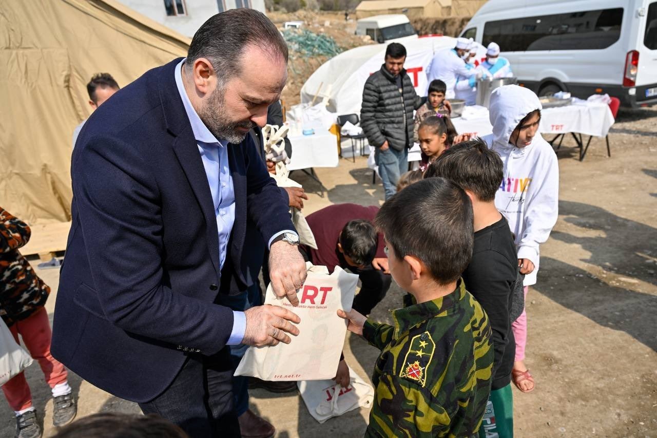 TRT’den Kahramanmaraş’taki depremzedelere moral ziyareti