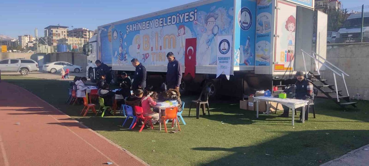 Depremzede çocuklar için bilim tırı ile Adıyaman’da