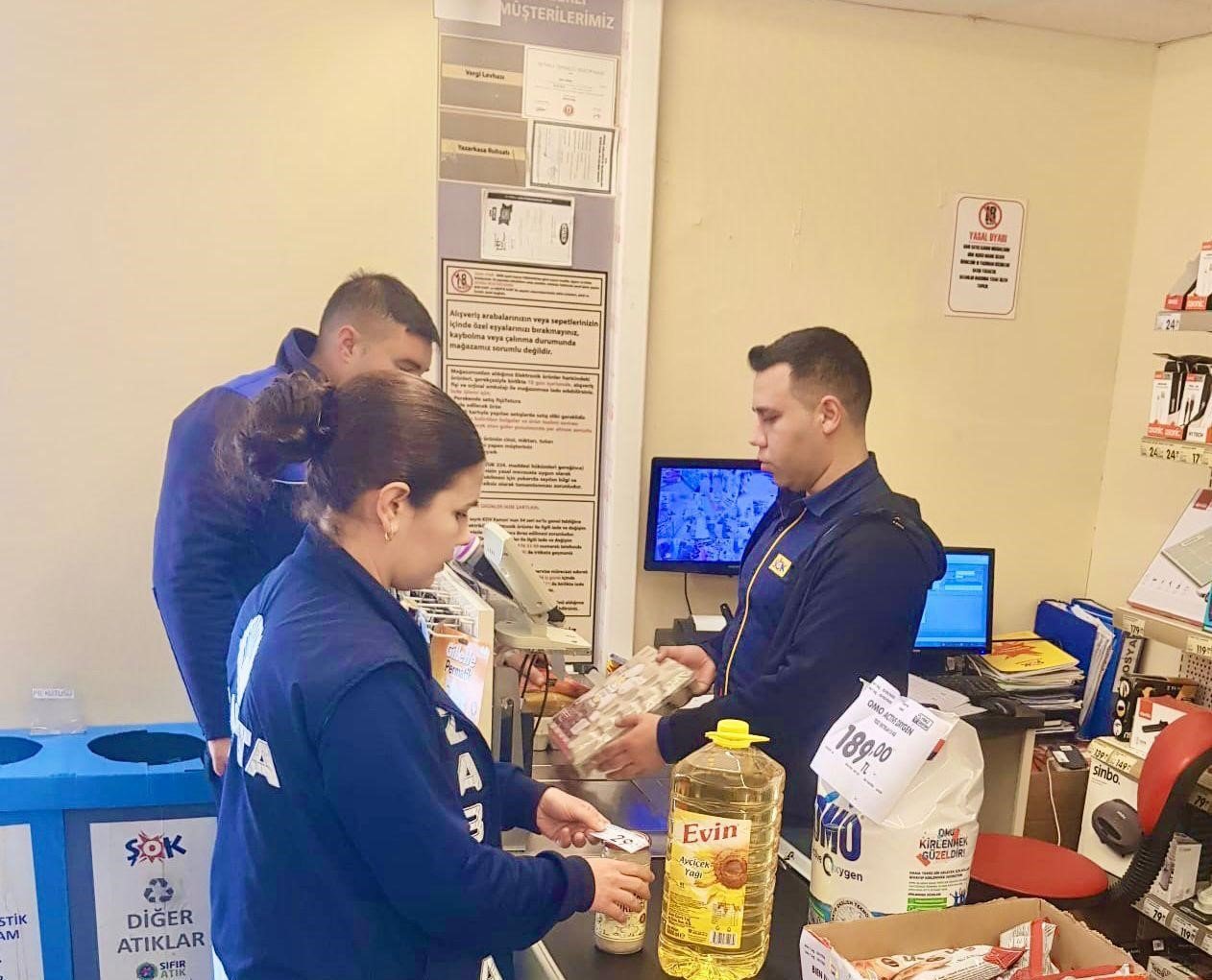 Didim’de zincir marketler denetleniyor