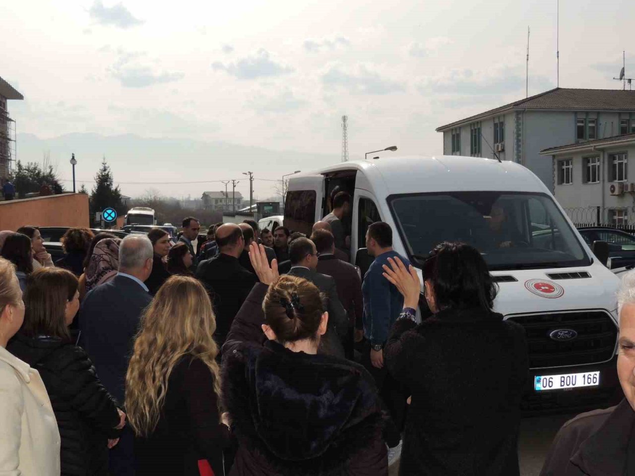 Düzce Adliyesi’nden 16 personel dualarla İskenderun’a uğurlandı