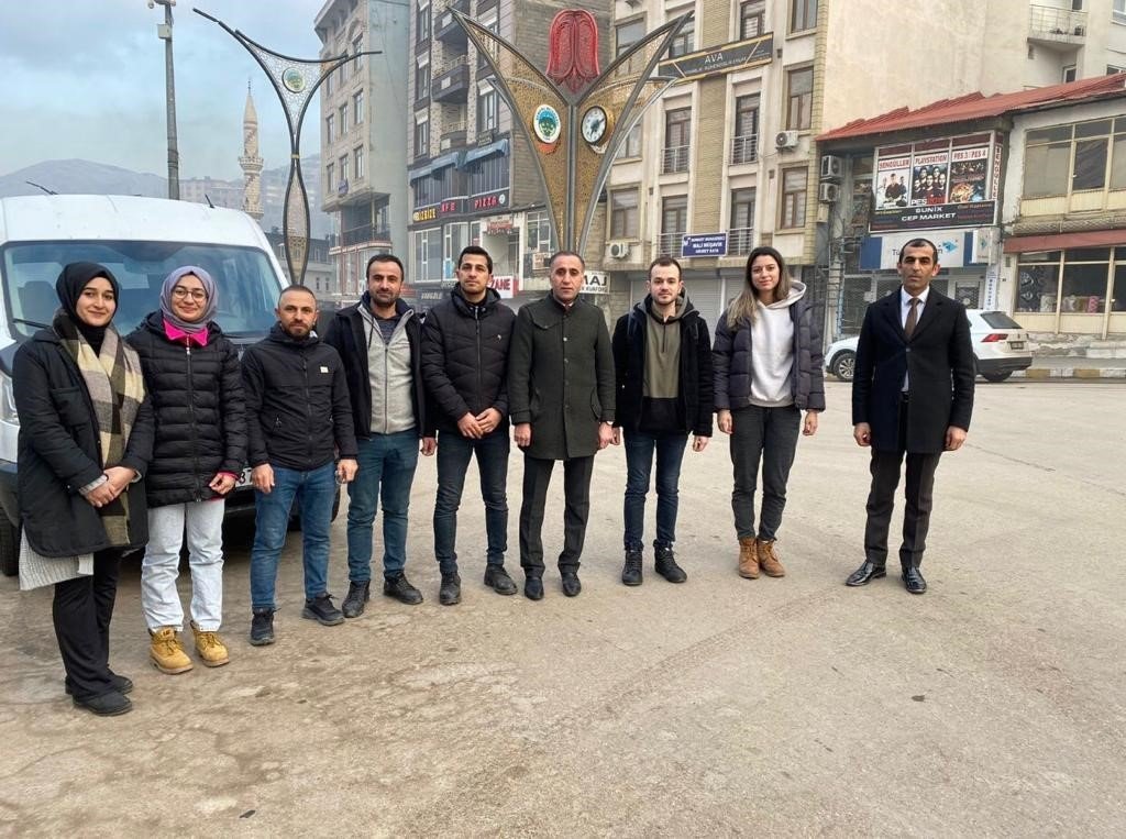 Gönüllü öğretmenler deprem bölgesine uğurlandı