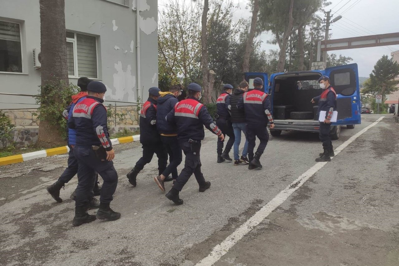 İzmir’deki 25 hırsızlık olayını jandarmanın özel ekibi aydınlattı