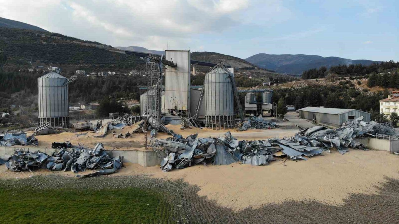 Asrın felakati dev siloları yerle bir etti