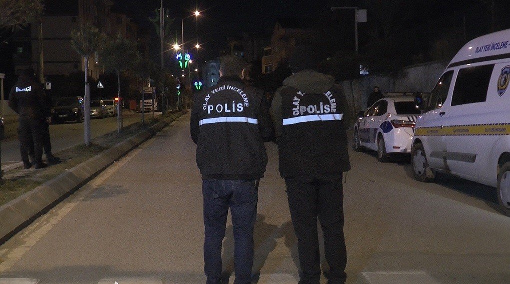 "Dur" ihtarına uymadı, polis memuruna çarpıp ağır yaraladı