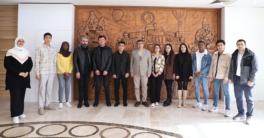 NEVÜ’lü yabancı uyruklu öğrencilerden Rektör Aktekin’e taziye ziyareti