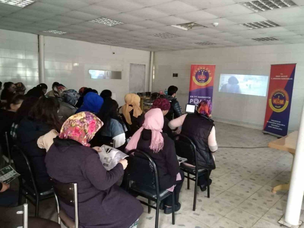 Sinop’ta “En İyi Narkotik Polisi Anne” eğitimi