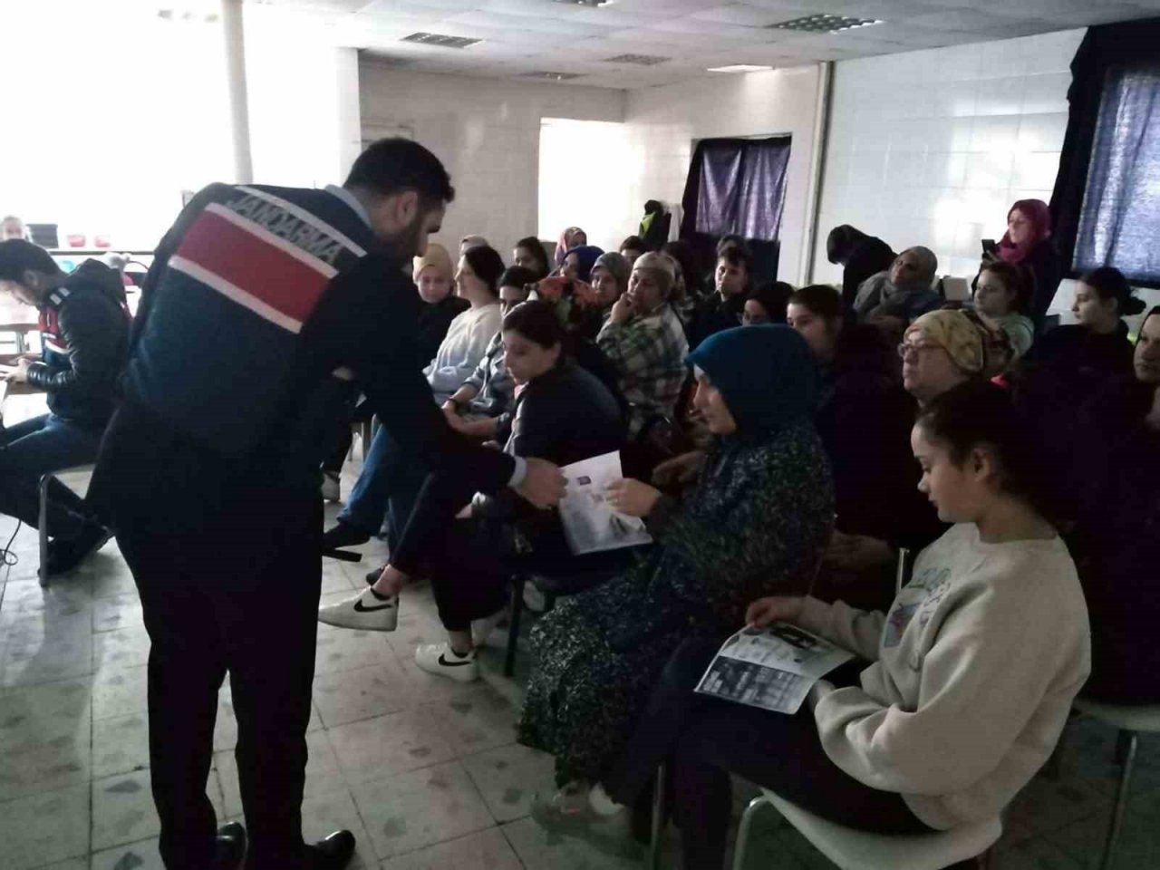 Sinop’ta “En İyi Narkotik Polisi Anne” eğitimi