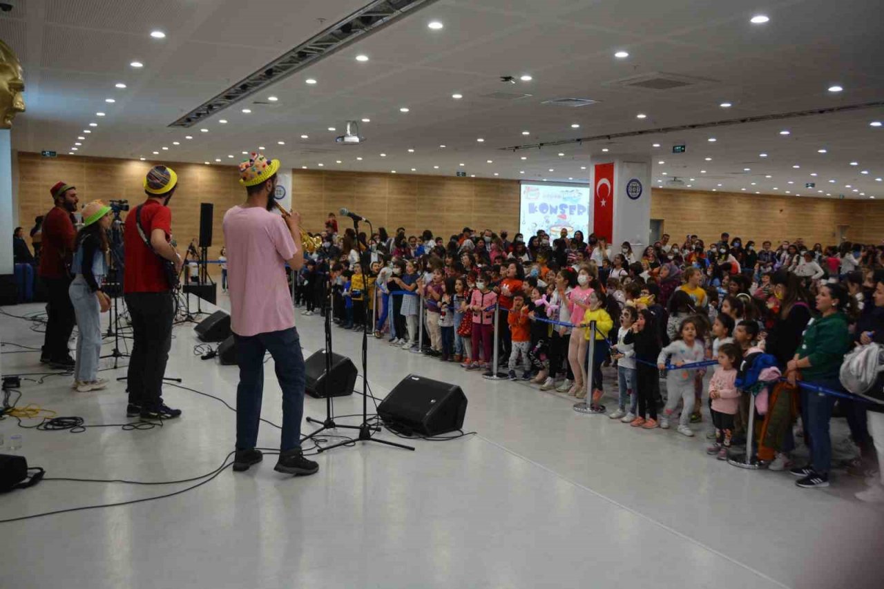 Türkan Saylan Çağdaş Yaşam Merkezi 65 etkinliğe v sahipliği yaptı