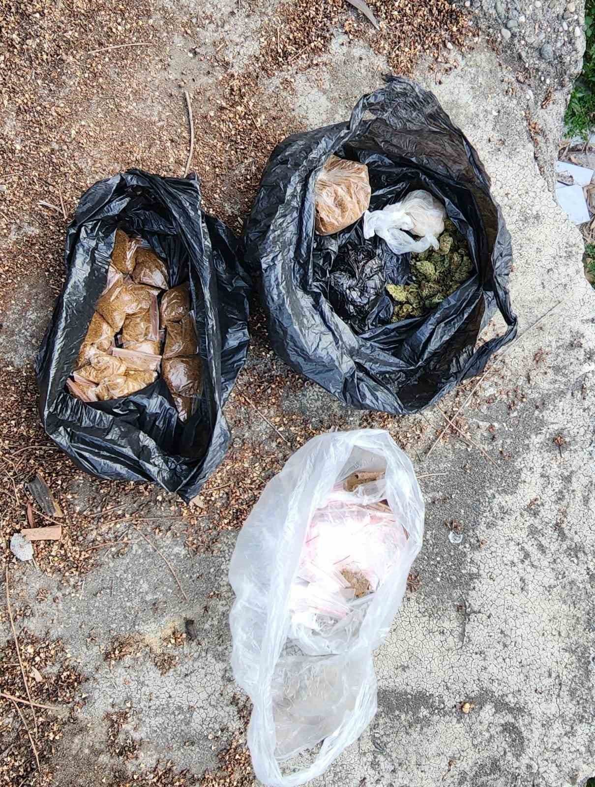 26 bin uyuşturucu hap ele geçirildi 4 zanlı tutuklandı