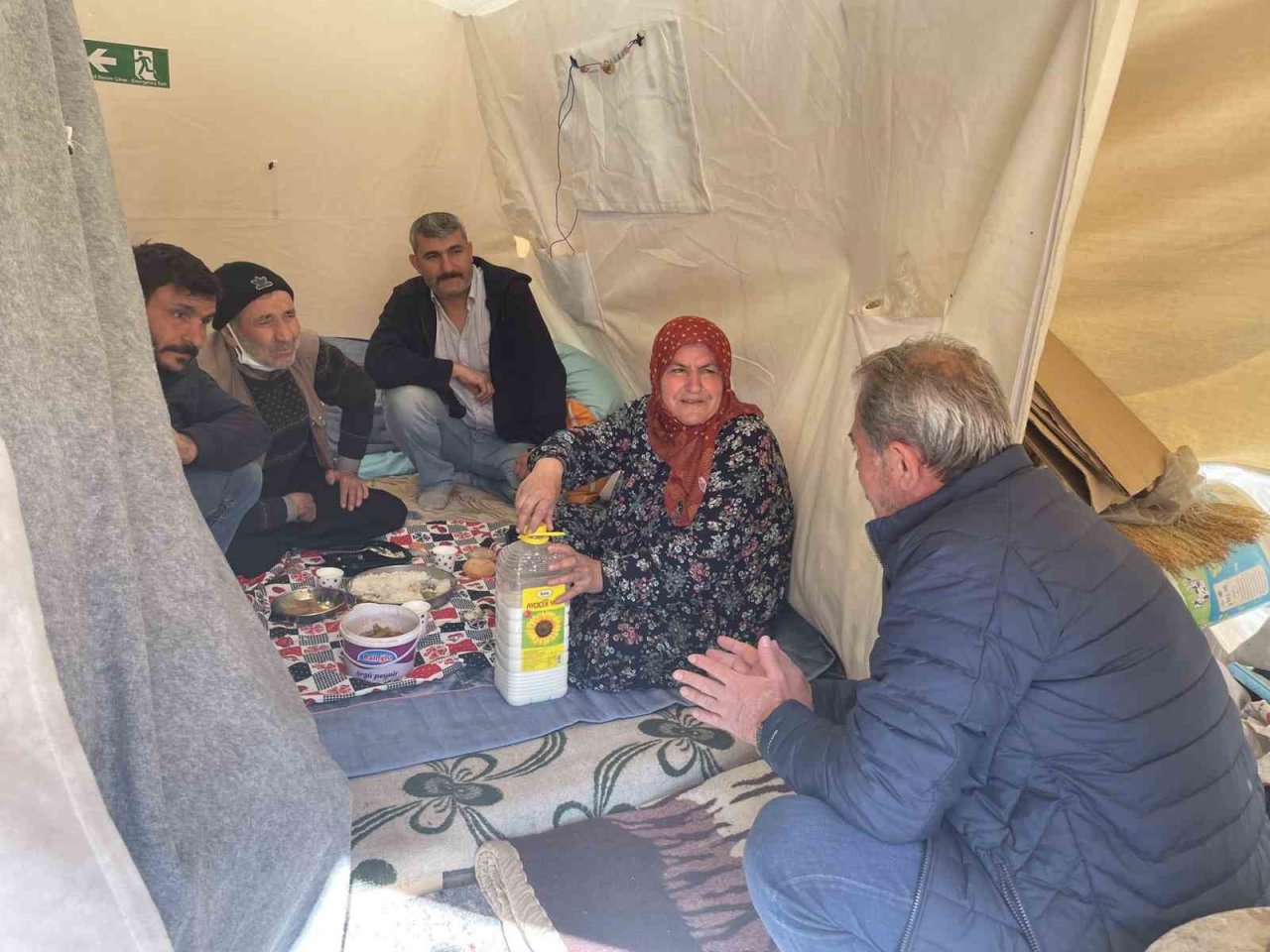 AK Partili Şahin Tin depremzedeler için çözüm üretiyor