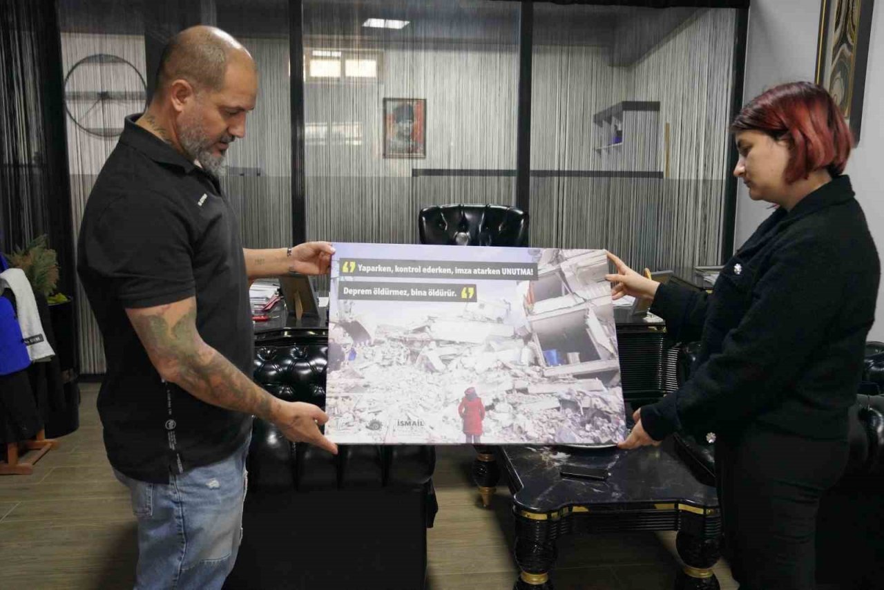 Depremzede mimardan meslektaşlarını duygulandıran ziyaret