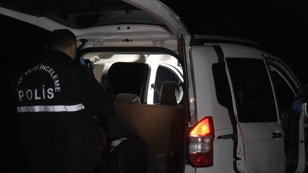 "Dur" ihtarına uymayıp polis memurunu ağır yaralamıştı, saklandığı yerde kıskıvrak yakalandı