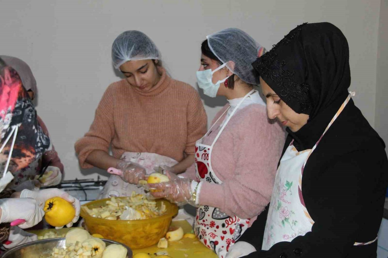 Kooperatif, kadınlara ekmek kapısı oldu